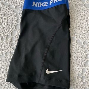 Nike Pro Dry fit 5” shorts size small